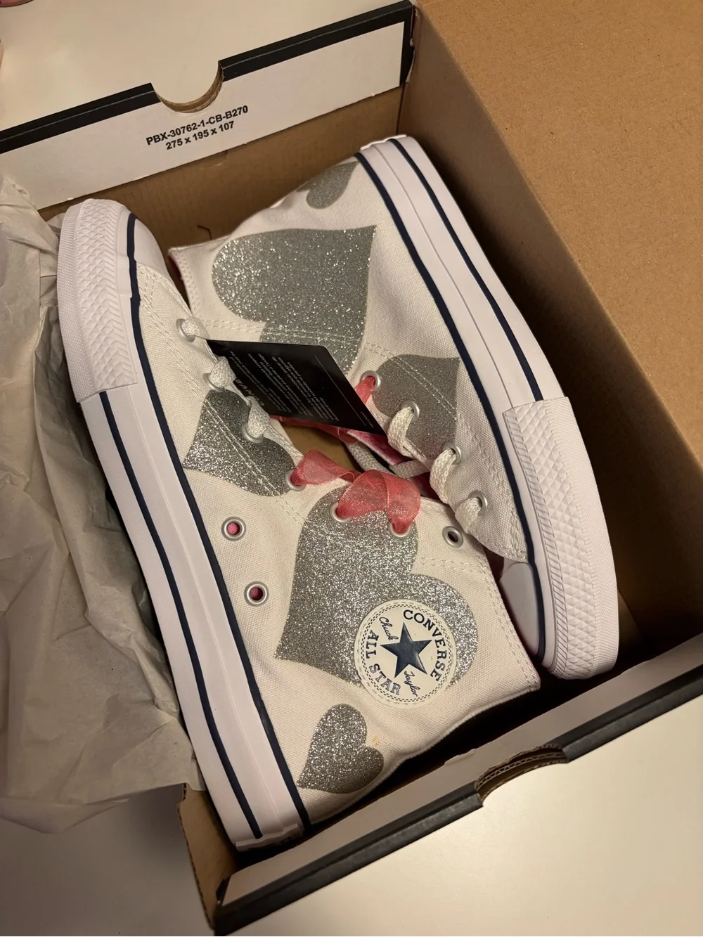Converse G60971C Chuck Taylor All Star Hi Kids US 5 White Silver Hearts 2 Laces